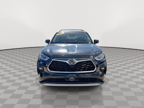 Used 2021 Toyota Highlander Platinum image 3