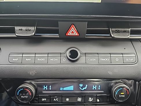 New 2026 Hyundai Elantra Sport FWD image 18