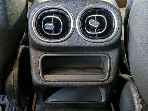 Used 2026 Mercedes-Benz GLC 300 image 17