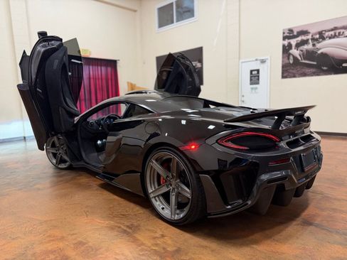 Used 2019 McLaren 600LT RWD image 2