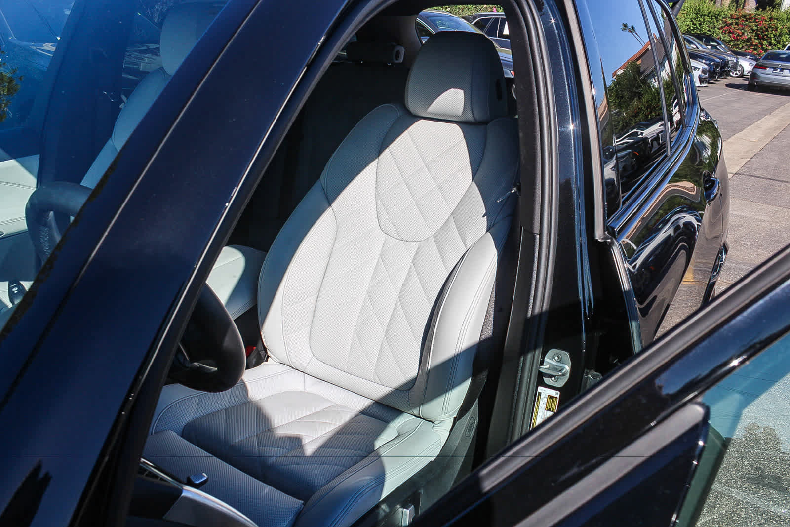 Used 2026 BMW X5 sDrive40i w/ M Sport Package RWD image 24