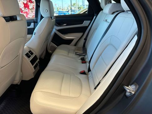 New 2025 Jaguar F-PACE R-Dynamic S image 8
