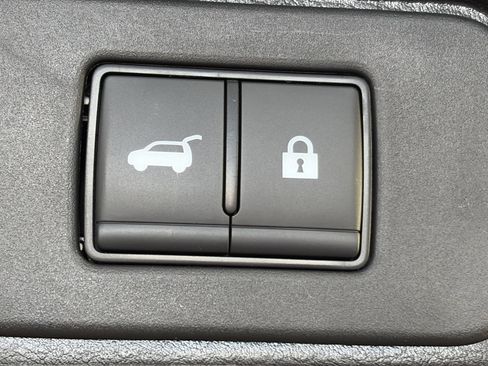 Used 2025 Nissan Rogue SV w/ Rock Creek Premium Package image 15