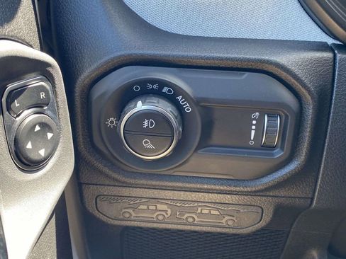 New 2026 Jeep Gladiator Sport AWD/4WD image 30