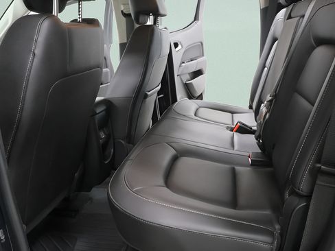 Used 2019 GMC Canyon SLT w/ Driver Alert Package AWD/4WD image 17