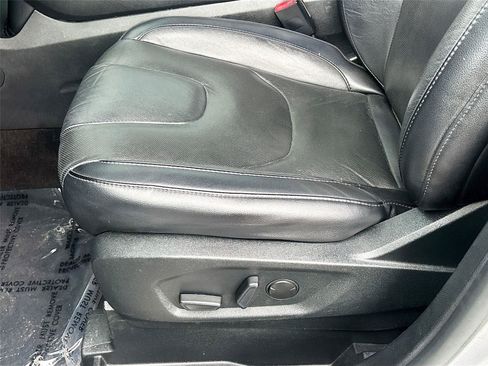 Used 2020 Ford Edge Titanium w/ Equipment Group 301A FWD image 20