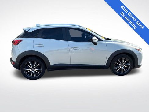 Used 2018 MAZDA CX-3 Touring FWD image 2