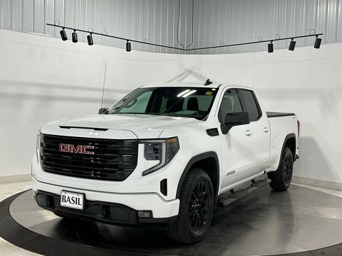 Used 2025 GMC Sierra 1500 Elevation AWD/4WD image 9