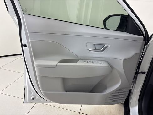 New 2026 Hyundai Kona SEL Premium FWD image 18