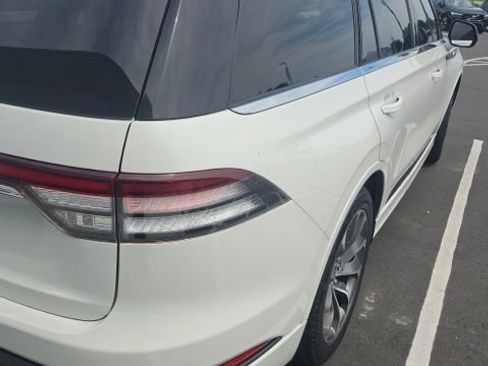Used 2020 Lincoln Aviator Grand Touring w/ Elements Package Plus AWD/4WD image 5