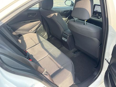 Used 2025 Toyota Corolla LE FWD image 31