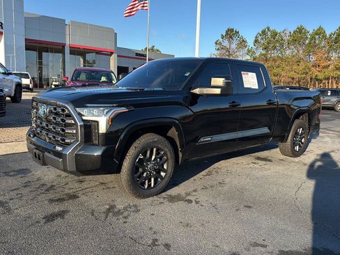 Used 2022 Toyota Tundra Platinum w/ Advanced Package image 1