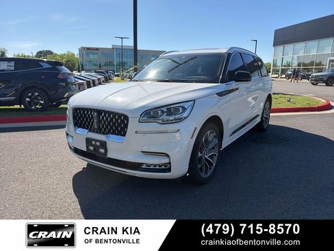 Used 2020 Lincoln Aviator Grand Touring w/ Equipment Group 302A AWD/4WD image 2