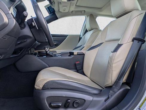 Used 2019 Lexus ES 350 w/ Accessory Package 2 FWD image 16