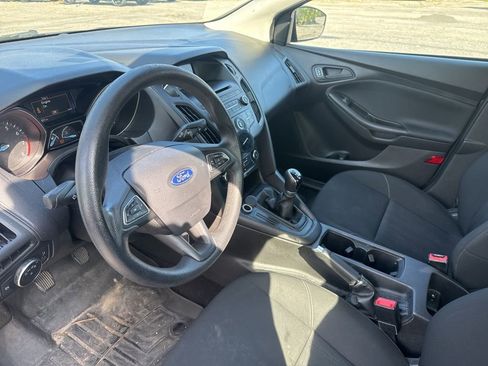 Used 2017 Ford Focus S image 9