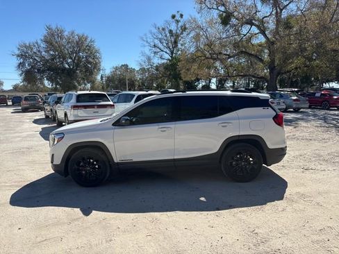 Used 2021 GMC Terrain SLE w/ Driver Convenience Package image 15