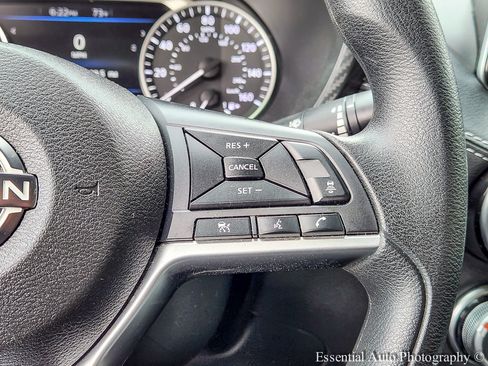 Used 2024 Nissan Sentra SV FWD image 15