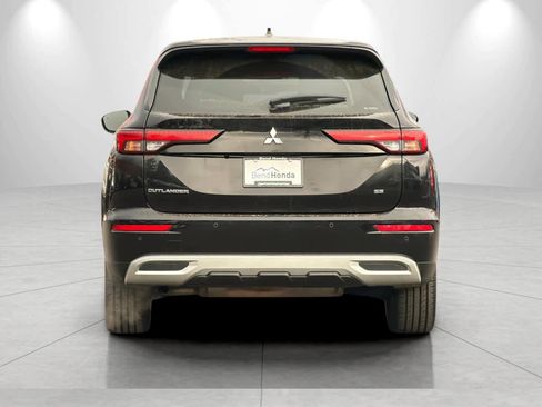 Used 2024 Mitsubishi Outlander SE image 7