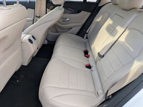 Used 2016 Mercedes-Benz GLC 300 4MATIC image 18