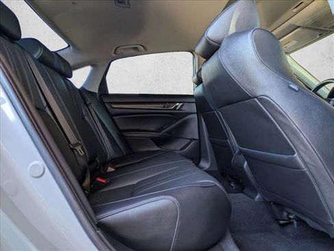 Used 2019 Honda Accord Touring image 20