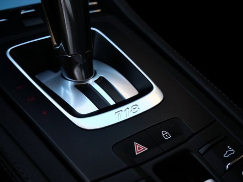 Used 2023 Porsche 718 Boxster Spyder image 25