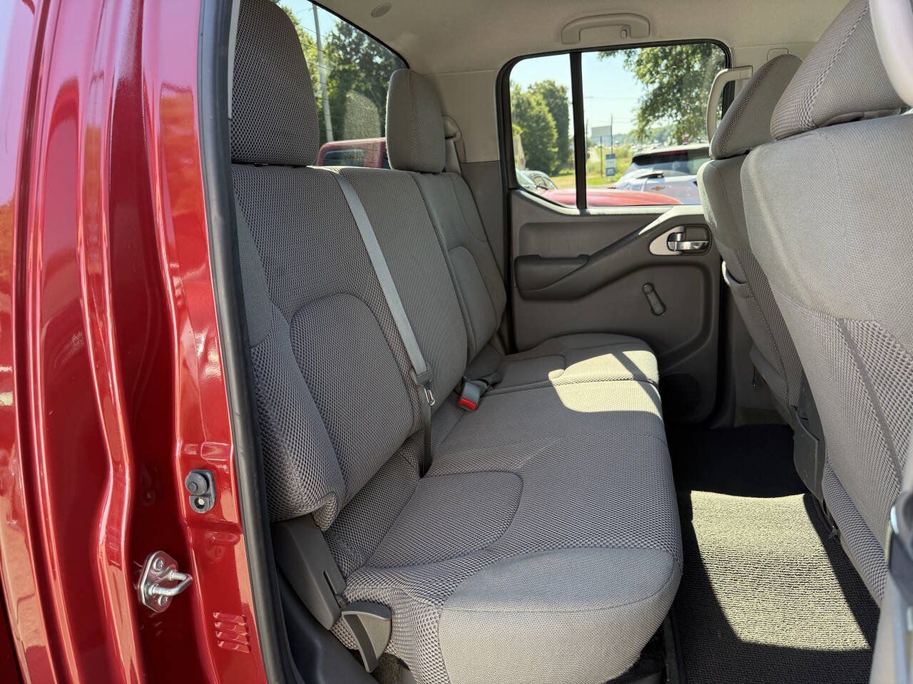 Used 2017 Nissan Frontier S RWD image 16