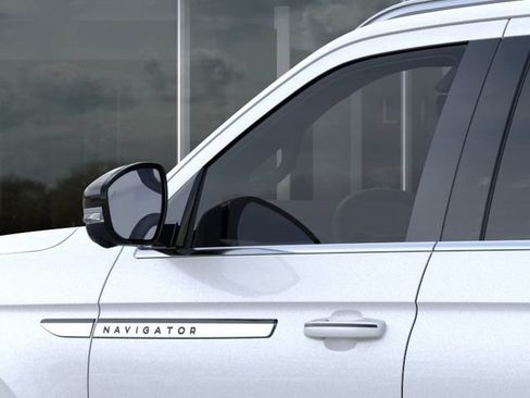 New 2026 Lincoln Navigator Reserve AWD/4WD image 20