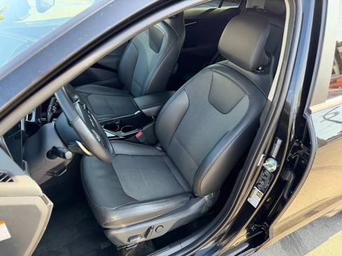 Used 2023 Kia Niro EX FWD image 26