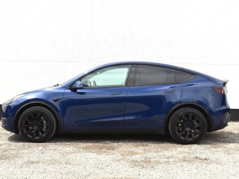 Used 2021 Tesla Model Y Long Range AWD/4WD image 9