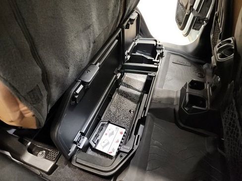 Used 2022 Jeep Gladiator Rubicon w/ LED Lighting Group image 32