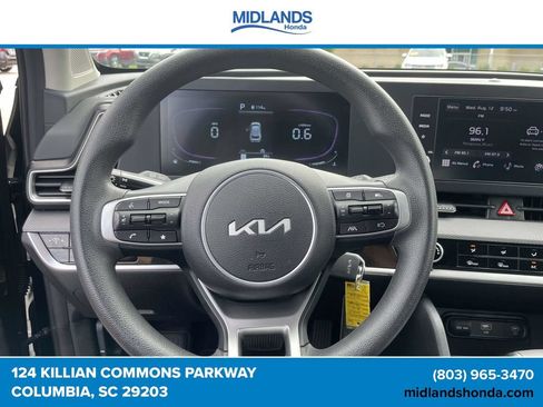 Used 2025 Kia Sportage LX FWD image 30