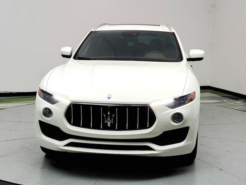 Used 2019 Maserati Levante S AWD/4WD image 2