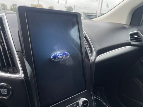 Used 2024 Ford Edge Titanium image 7