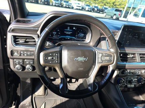 Used 2023 Chevrolet Suburban RST w/ Luxury Package image 15