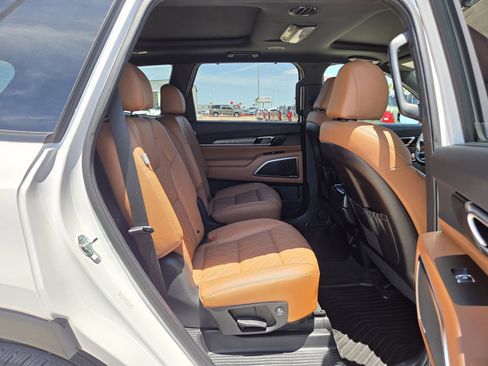 Used 2025 Kia Telluride SX X-Line AWD/4WD image 18