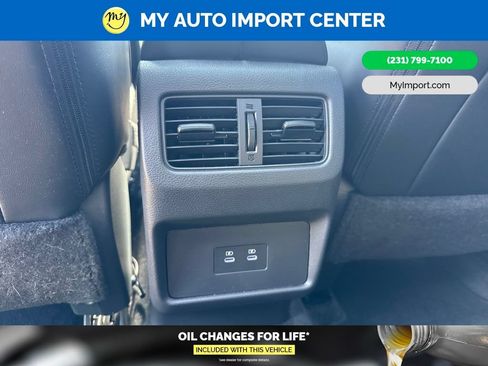 Used 2025 Nissan Rogue SV w/ SV Premium Package AWD/4WD image 26