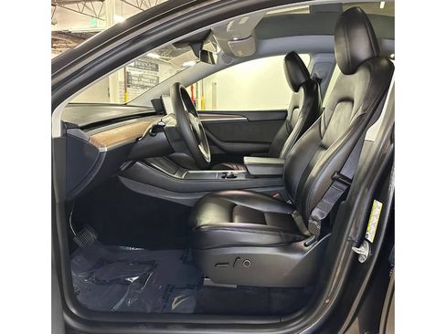 Used 2024 Tesla Model Y Long Range RWD image 18