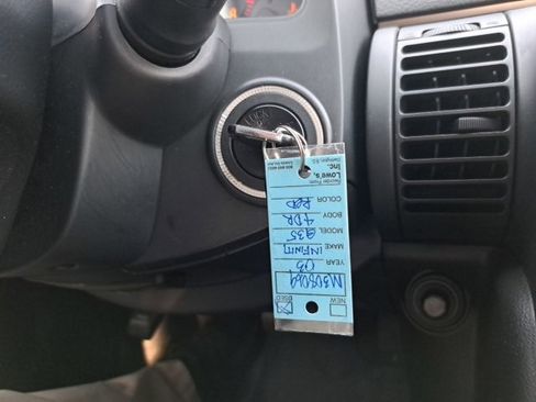 Used 2003 INFINITI G35 Sedan w/ Wood Pkg image 22