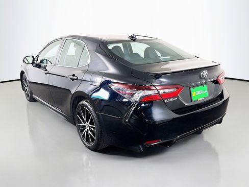 Used 2024 Toyota Camry SE image 7