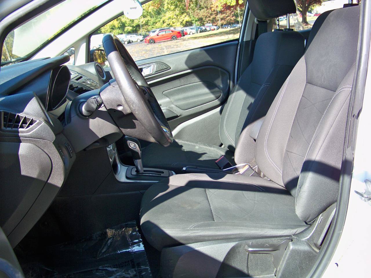 Used 2015 Ford Fiesta SE FWD image 20
