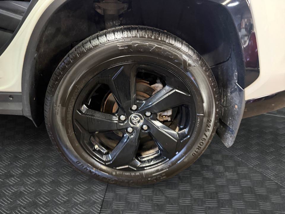 Used 2019 Toyota RAV4 XSE AWD/4WD image 26