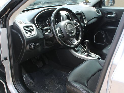 Used 2018 Jeep Compass Latitude w/ Popular Equipment Group AWD/4WD image 12