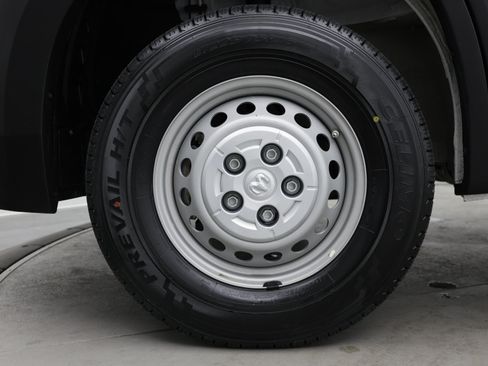 Used 2024 RAM ProMaster 2500 w/ Convenience Group FWD image 12