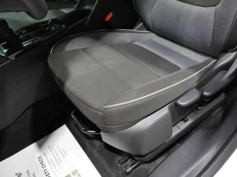 Used 2025 Chevrolet TrailBlazer LT image 12