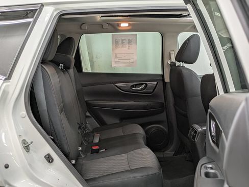 Used 2019 Nissan Rogue SV AWD/4WD image 26