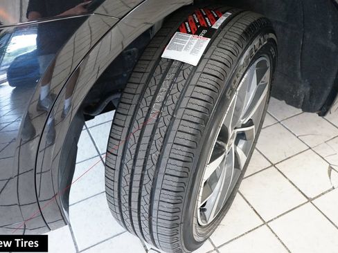 Used 2023 Audi Q5 2.0T Premium AWD/4WD image 13