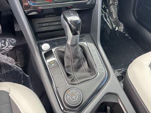 New 2026 Volkswagen Taos SE AWD/4WD image 19