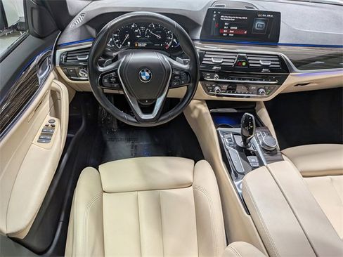 Used 2018 BMW 530i xDrive image 7