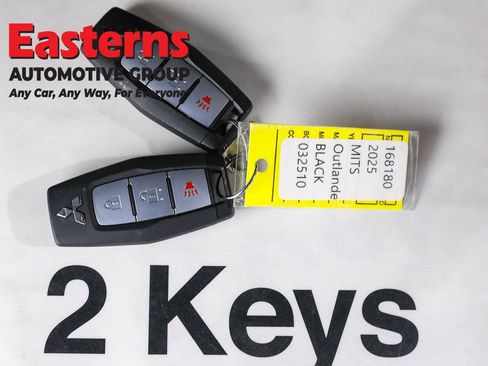 Used 2025 Mitsubishi Outlander ES image 8