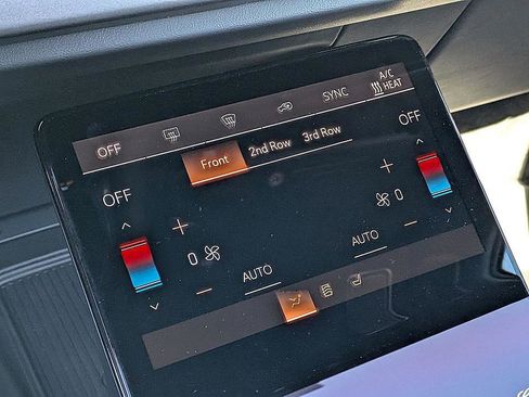 New 2026 Cadillac Vistiq Platinum image 21